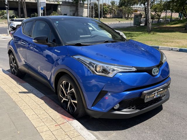 מודעת רכב טויוטה C-HR 2