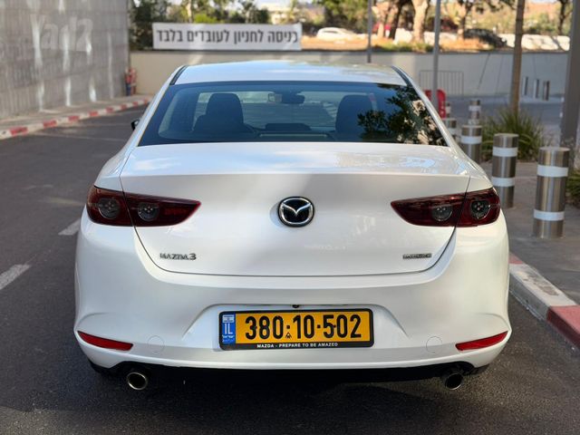 מאזדה 3