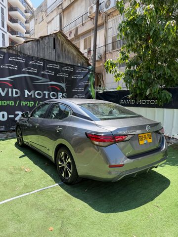 ניסאן סנטרה