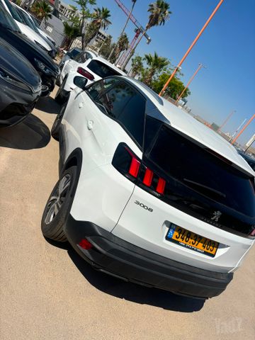 פיג'ו 3008