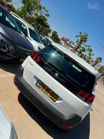 פיג'ו 5008