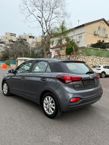 יונדאי i20