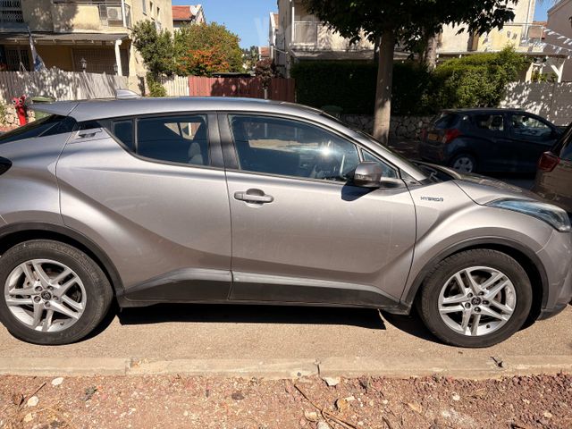 טויוטה C-HR