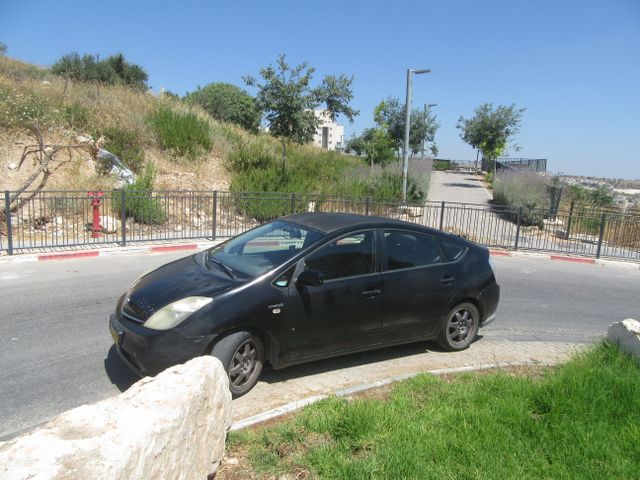 מודעת רכב טויוטה פריוס
