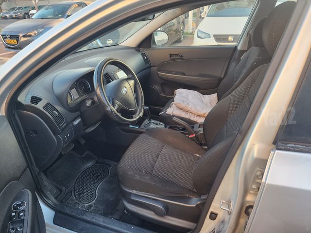 יונדאי i30