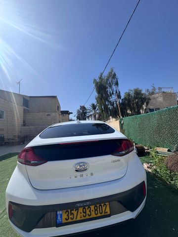 יונדאי איוניק