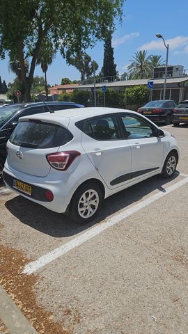 יונדאי i10