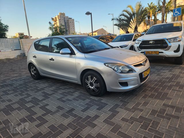 יונדאי i30