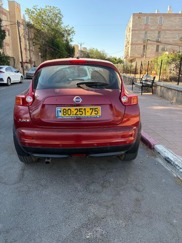 ניסאן ג'וק
