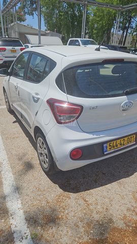 יונדאי i10