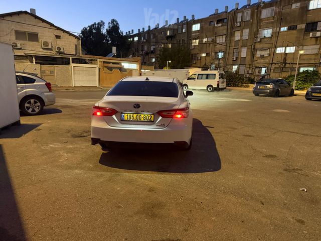 טויוטה קאמרי