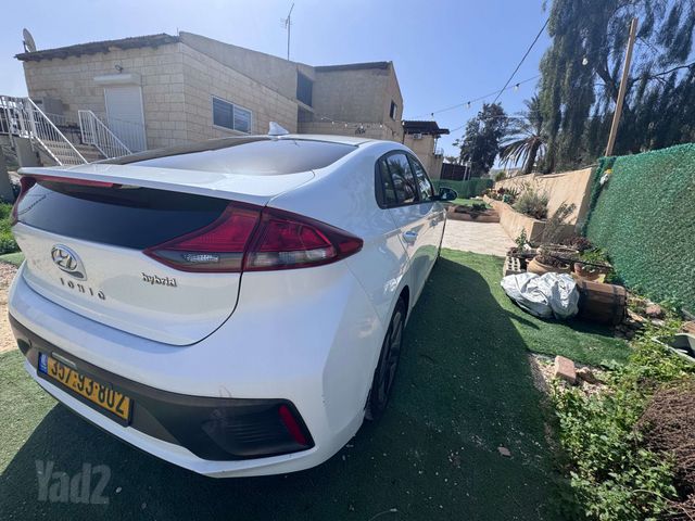 יונדאי איוניק