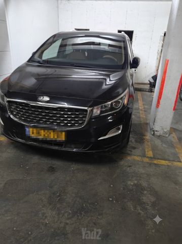 מודעת רכב קיה קרניבל
