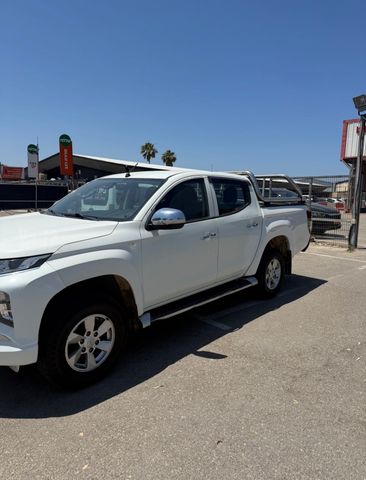 מודעת רכב מיצובישי טרייטון / L200 2
