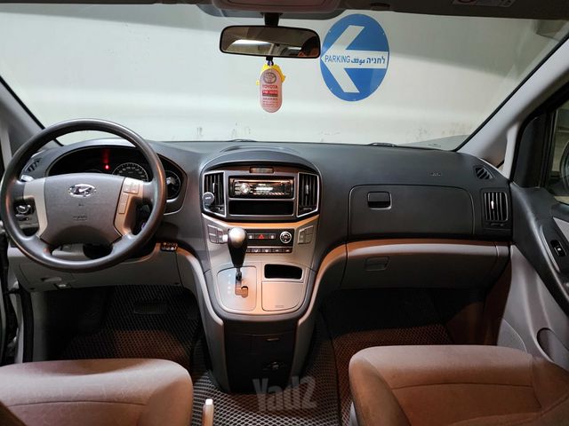 יונדאי H-1 / i800