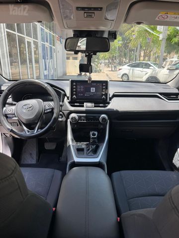 טויוטה RAV4