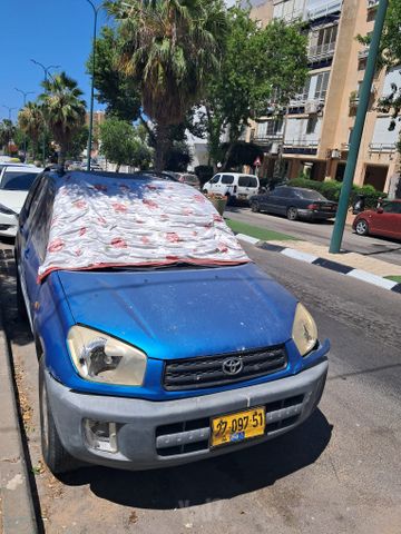 טויוטה RAV4