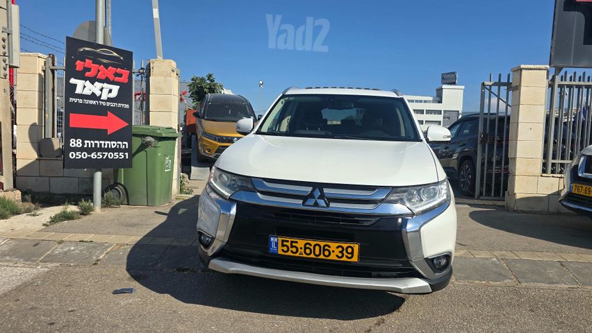 מיצובישי אאוטלנדר