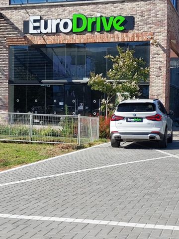 ב מ וו X3