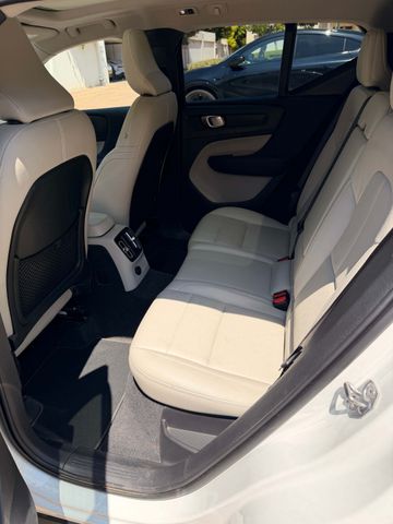 וולוו XC40