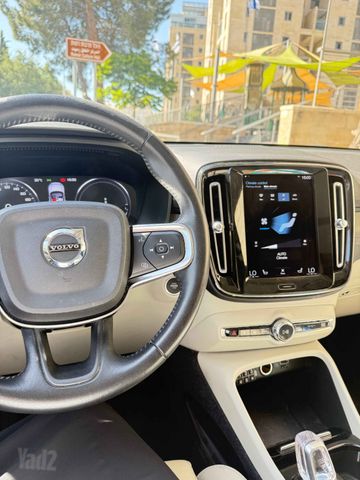 וולוו XC40