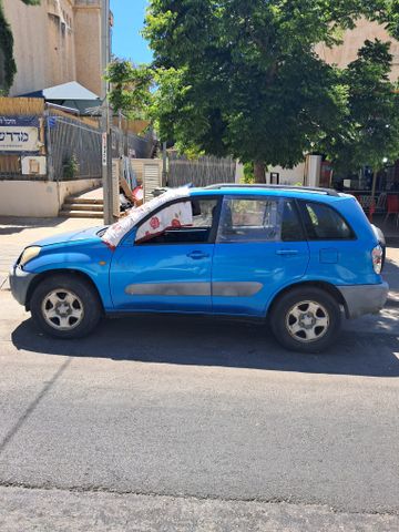 טויוטה RAV4