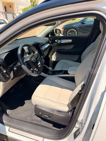 וולוו XC40