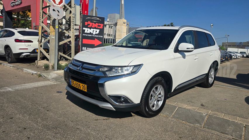 מיצובישי אאוטלנדר