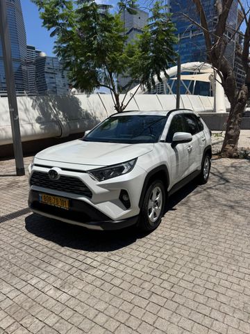 מודעת רכב טויוטה RAV4