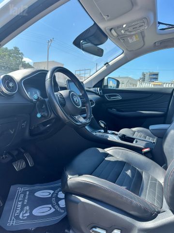מודעת רכב אם ג'י EHS PHEV 2
