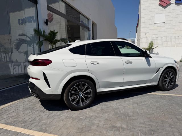 ב מ וו X6