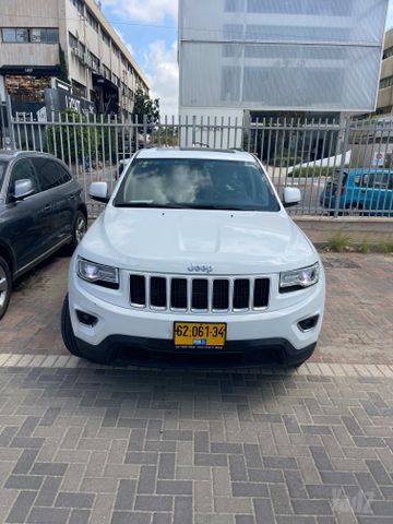 מודעת רכב ג'יפ גרנד צ'ירוקי