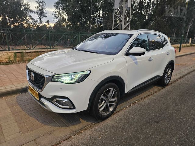 מודעת רכב אם ג'י EHS PHEV