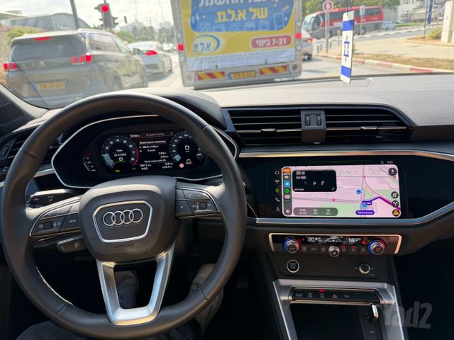 אאודי Q3