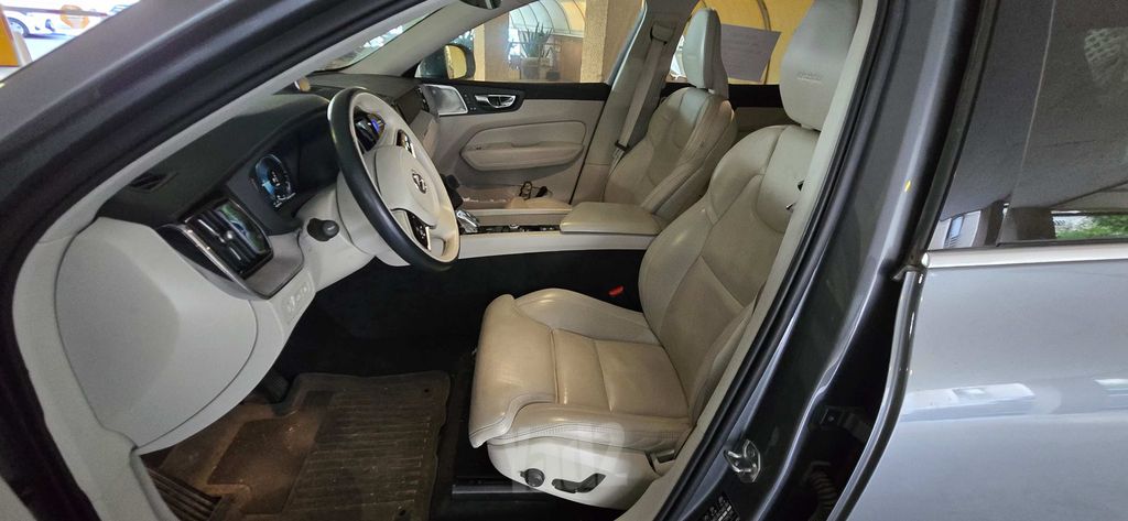 וולוו XC60