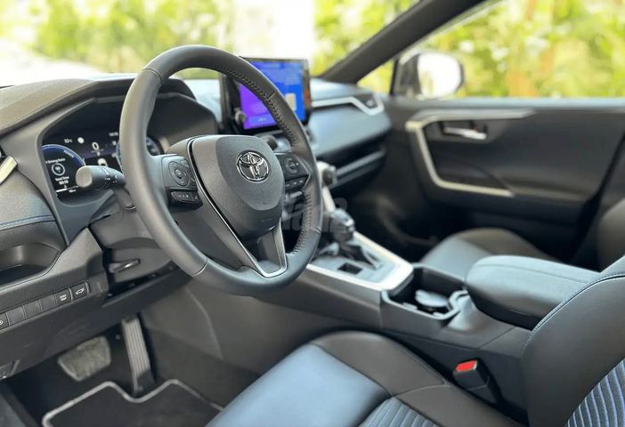 טויוטה RAV4