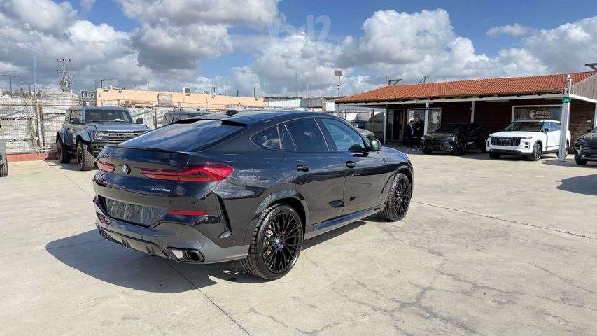 ב מ וו X6