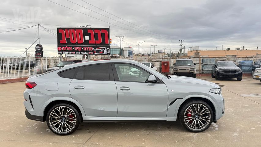 ב מ וו X6
