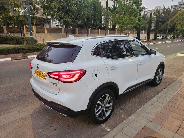 אם ג'י EHS PHEV