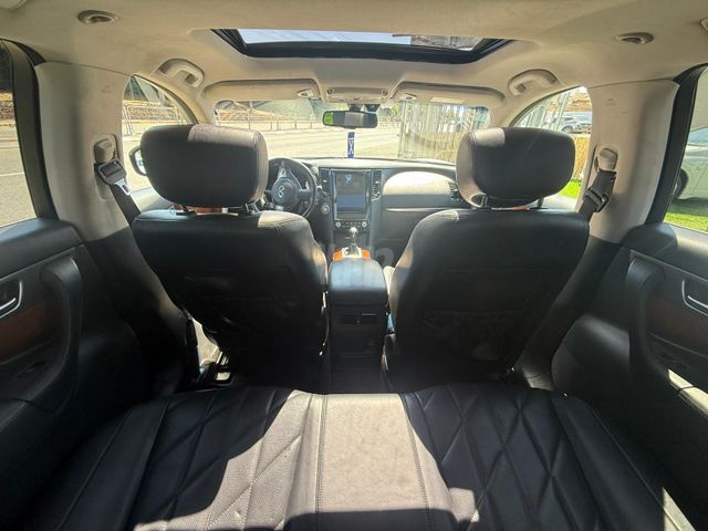אינפיניטי QX70