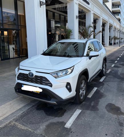 מודעת רכב טויוטה RAV4