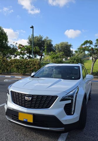 קאדילק XT4