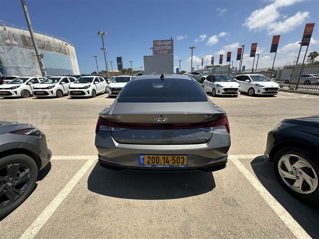 יונדאי אלנטרה