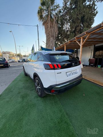 פיג'ו 3008