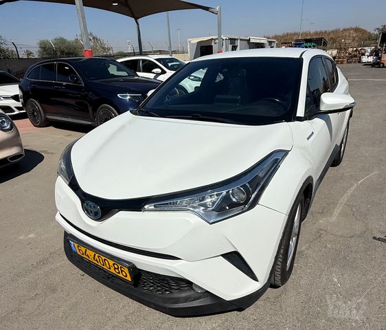 מודעת רכב טויוטה C-HR 1