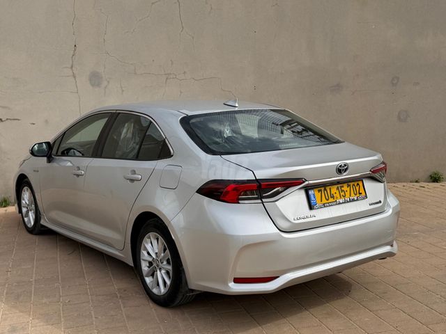 טויוטה קורולה