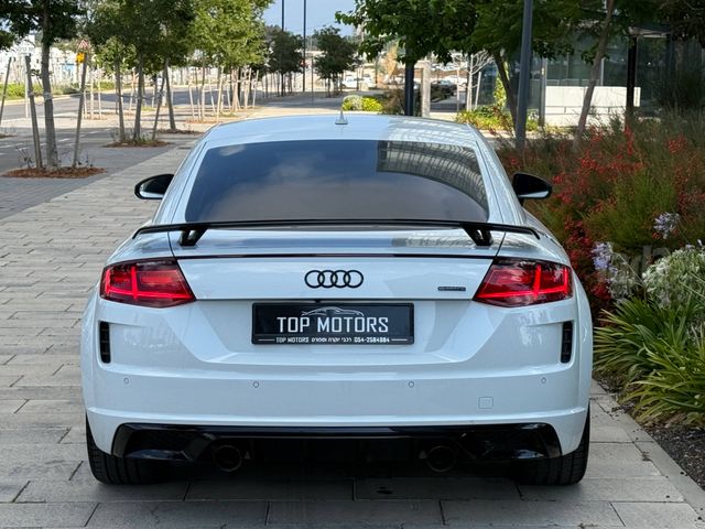 אאודי TT
