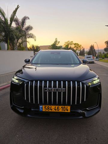 ג'אקו J8