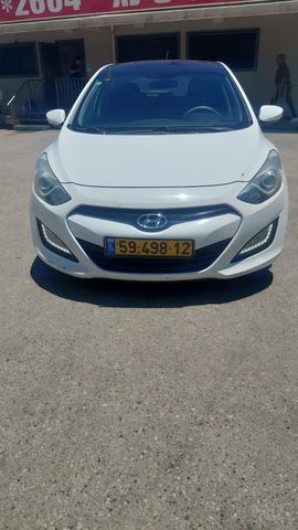 יונדאי i30