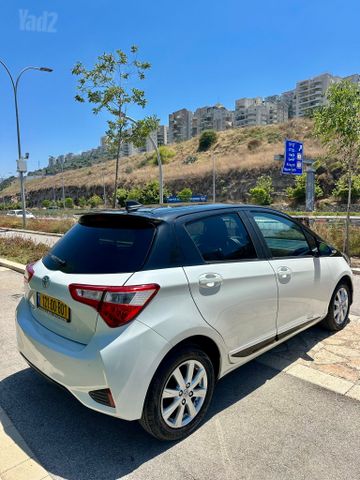 טויוטה יאריס
